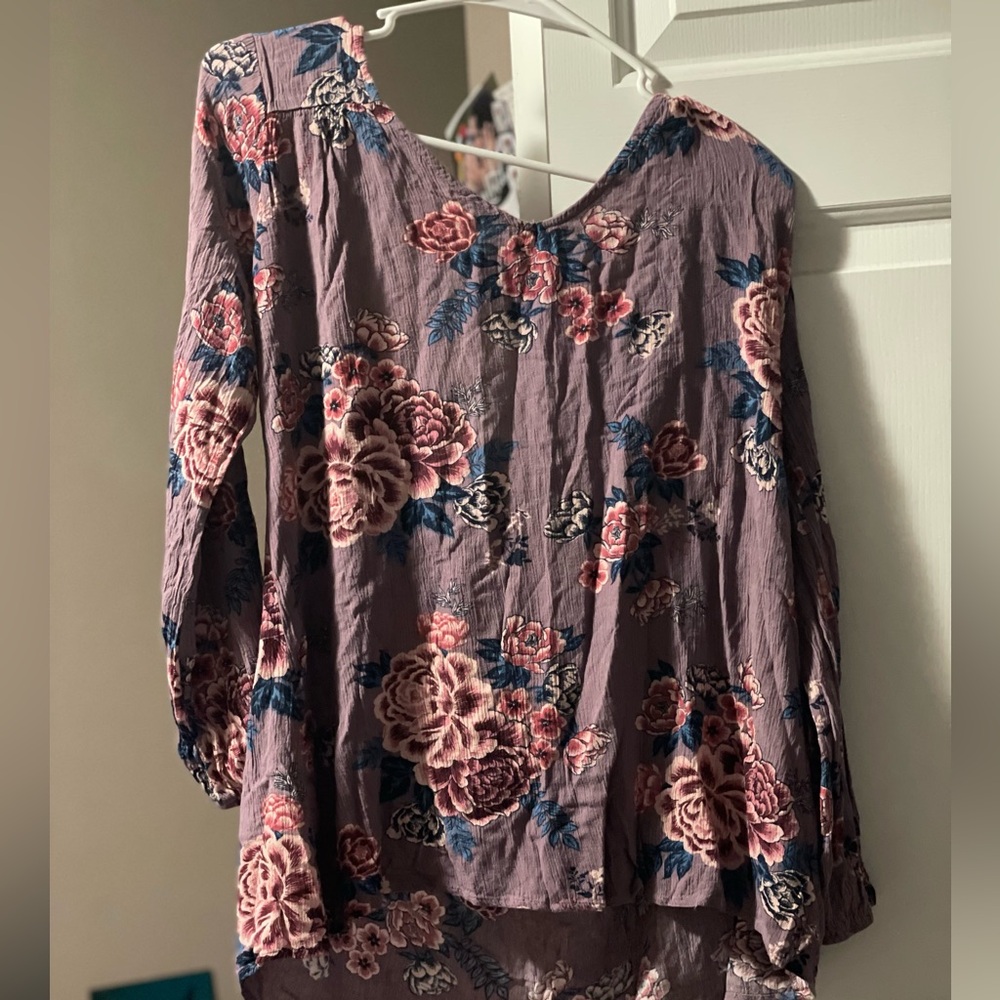 Purple floral blouse 💜